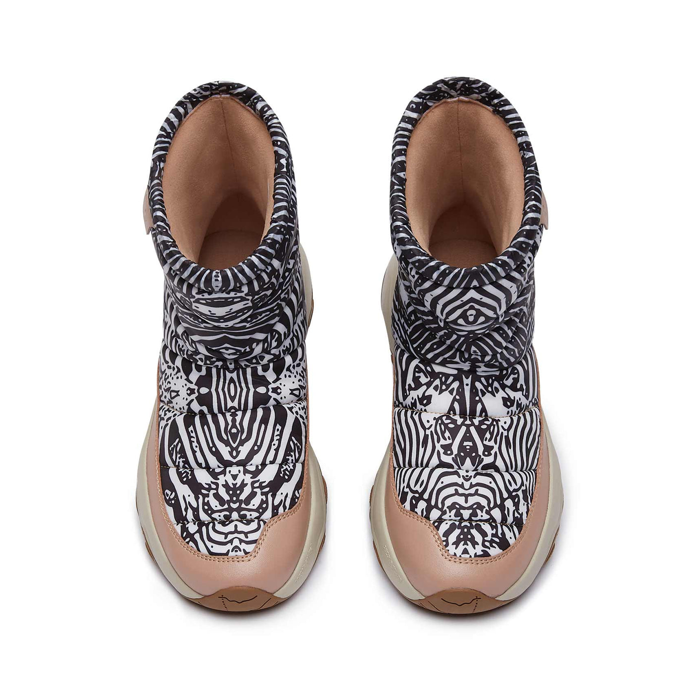 Wild Black & White Cazorla IV Women