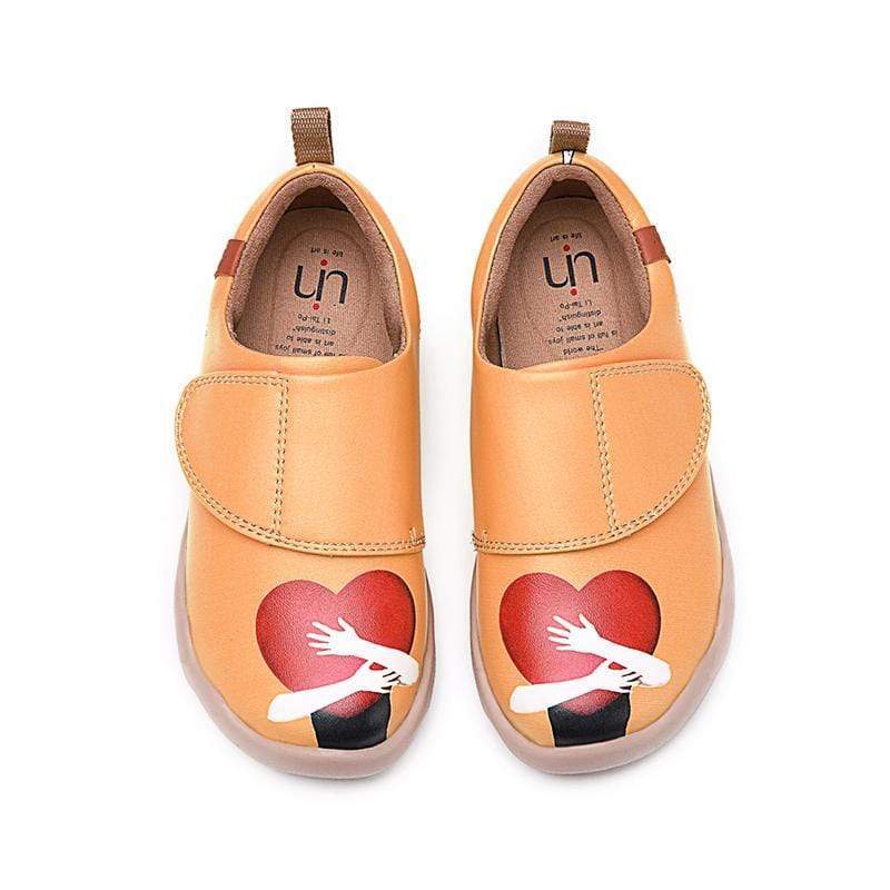 UIN Footwear Kid Love Hug Canvas loafers
