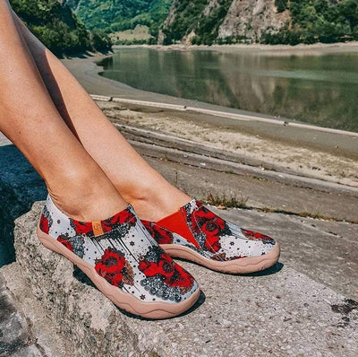 UIN Footwear Women Dazzling Papaver Canvas loafers
