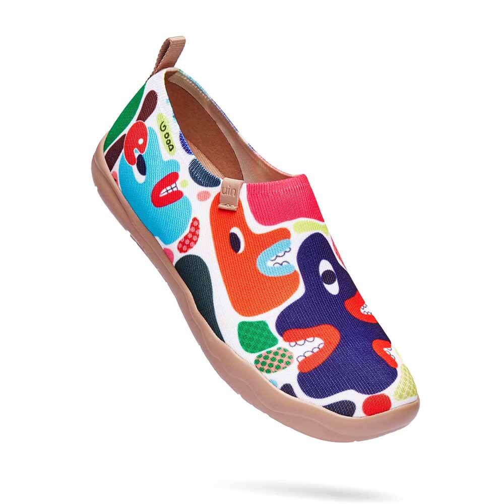 UIN Footwear Women Hola, There Canvas loafers