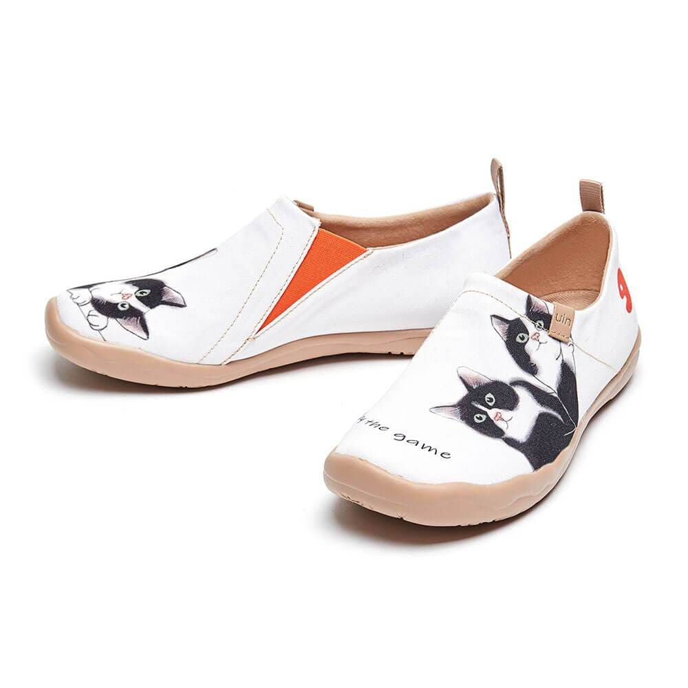 UIN Footwear Women Milky Kitty Women Canvas loafers