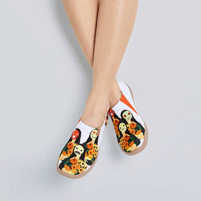 UIN Footwear Women Mona Lisa with flowers Canvas loafers