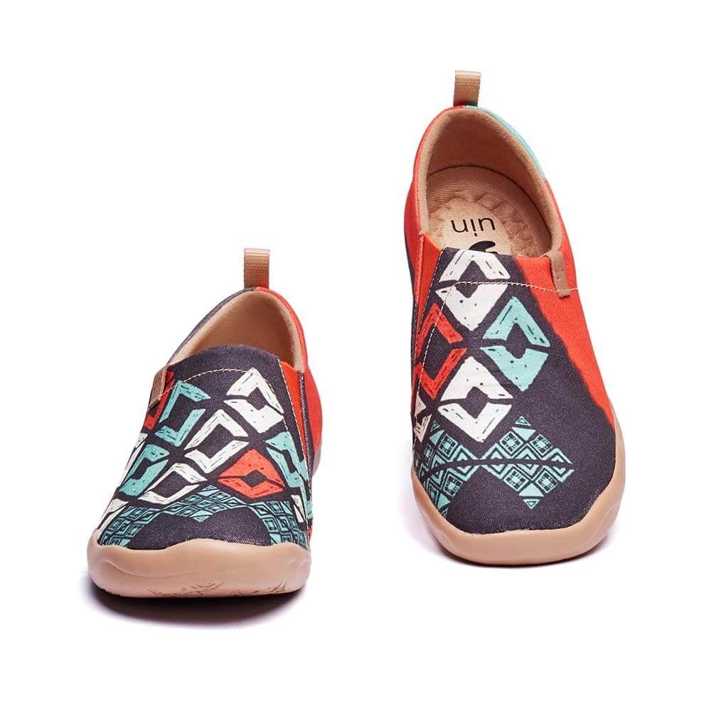 UIN Footwear Women Spirit Pattern Canvas loafers