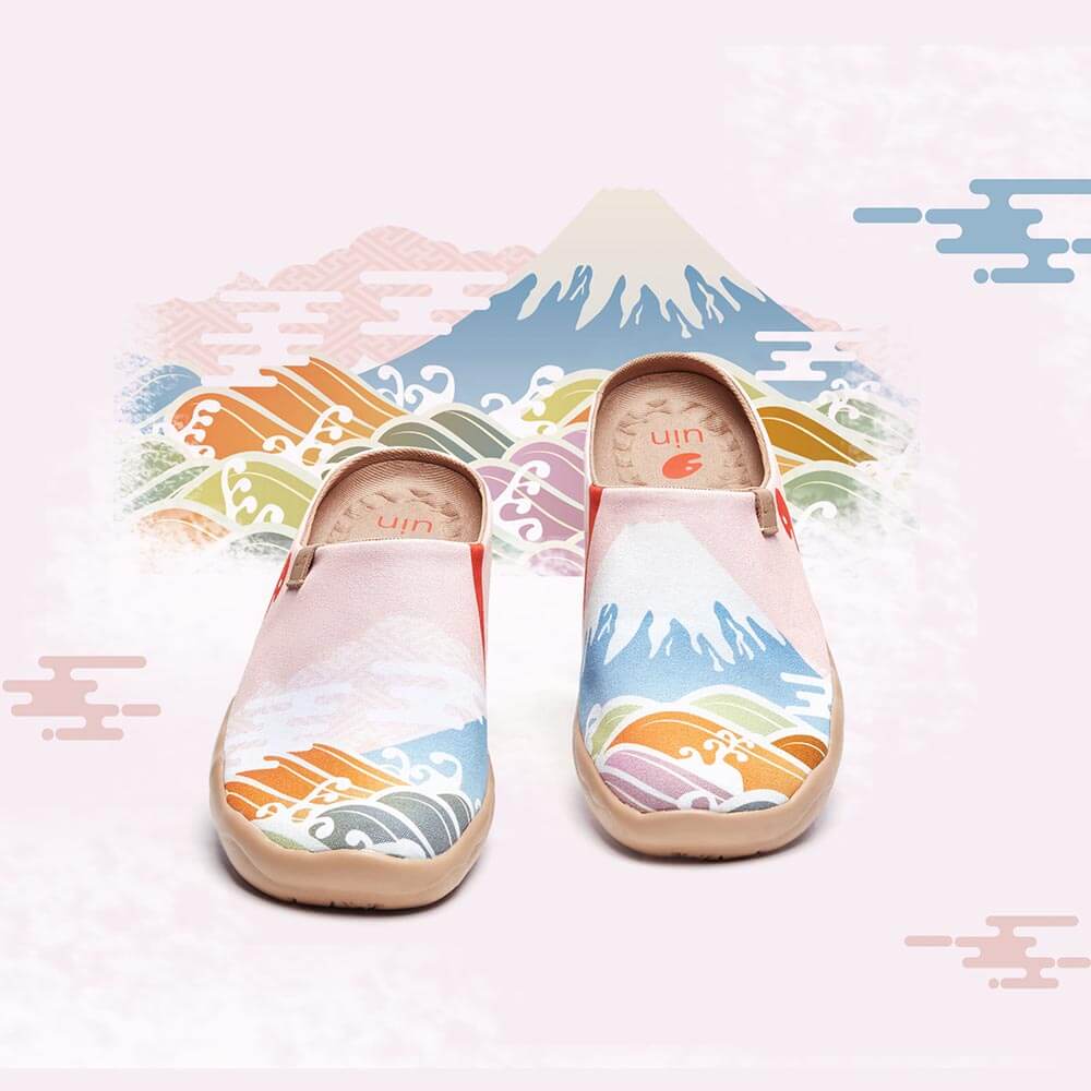 UIN Footwear Women Spring in Mount Fuji Slipper Canvas loafers